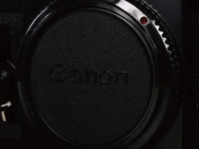 買取したCanon F-1のレンズ部分を撮影した画像