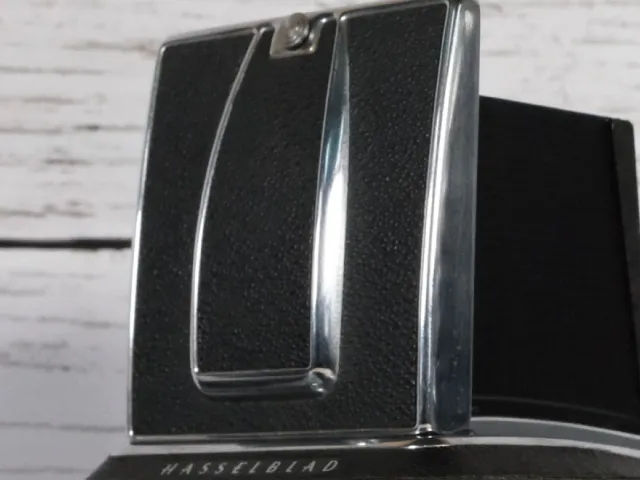 買取したHASSELBLAD 500Cの画像（ボディ上部をUPで撮影）