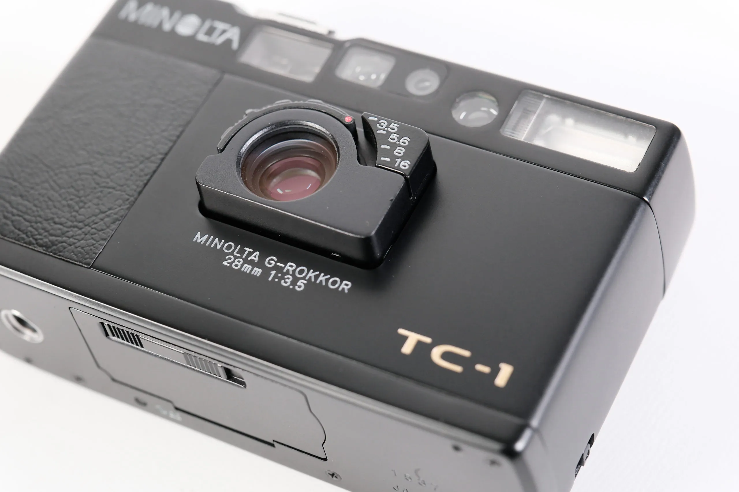買取したMINOLTA TC-1 Limitedの全体写真（正面斜め下から撮影）